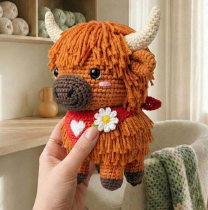Highland Cow Crochet Pattern, Shaggy Amigurumi Calf with Heart Bandana (PDF Pattern, ENG/DE )